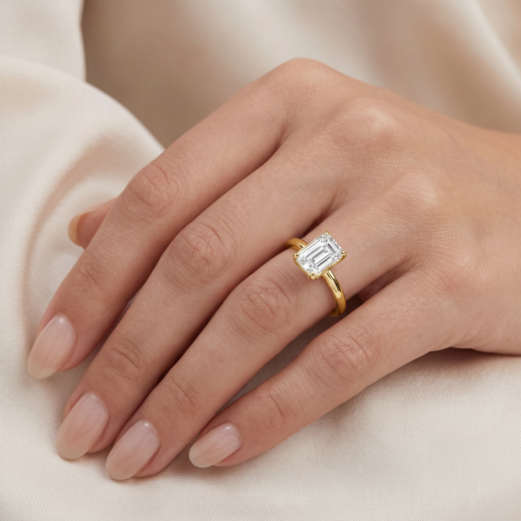_lifestyle_image@SKU:R6203-LADE01000004Y #metal_10k-yellow-gold+origin_lab-grown+quality_g-si