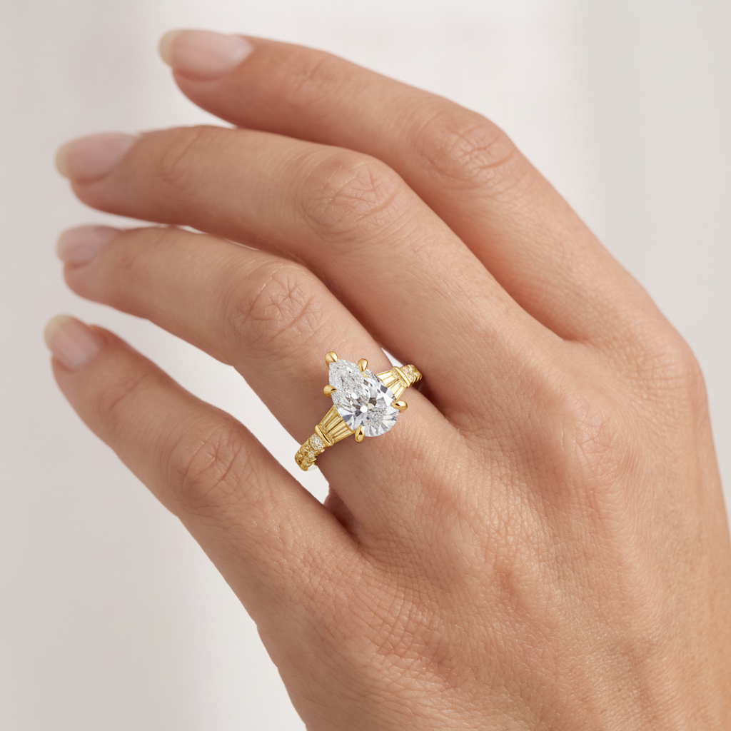 _lifestyle_image@SKU:R6517-LGDD02000004Y #metal_14k-yellow-gold+origin_lab-grown+quality_ef-vs2+