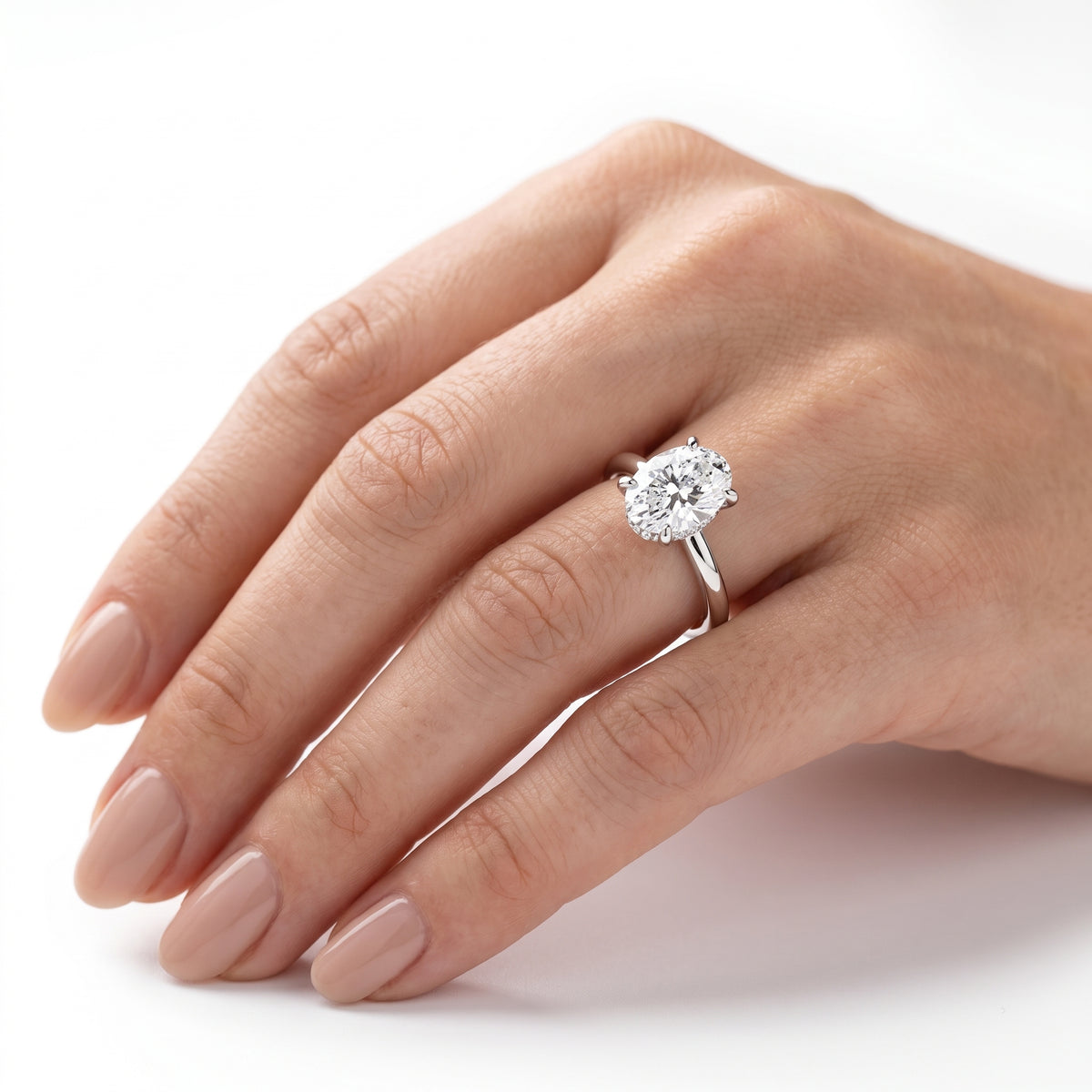 _lifestyle_image@SKU:R7604-NADO0300000PL #diamond-quality_ef-vs2++metal_platinum+origin_lab-grown+