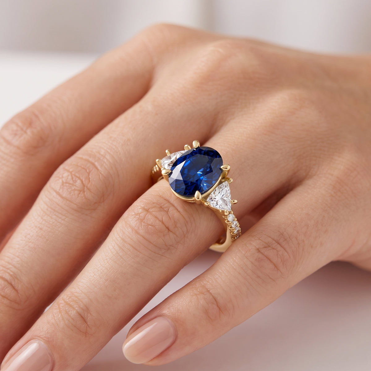 _lifestyle_image@SKU:RG002-NCSO02000004Y #metal_14k-yellow-gold+origin_lab-created