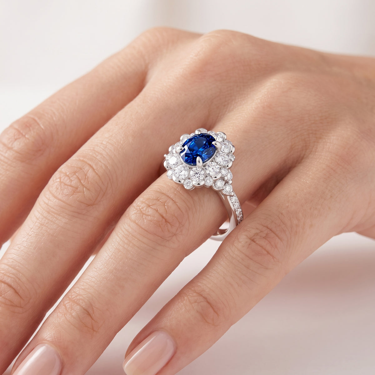 _lifestyle_image@SKU:RG108-NCSO01000004W #metal_14k-white-gold+origin_lab-created