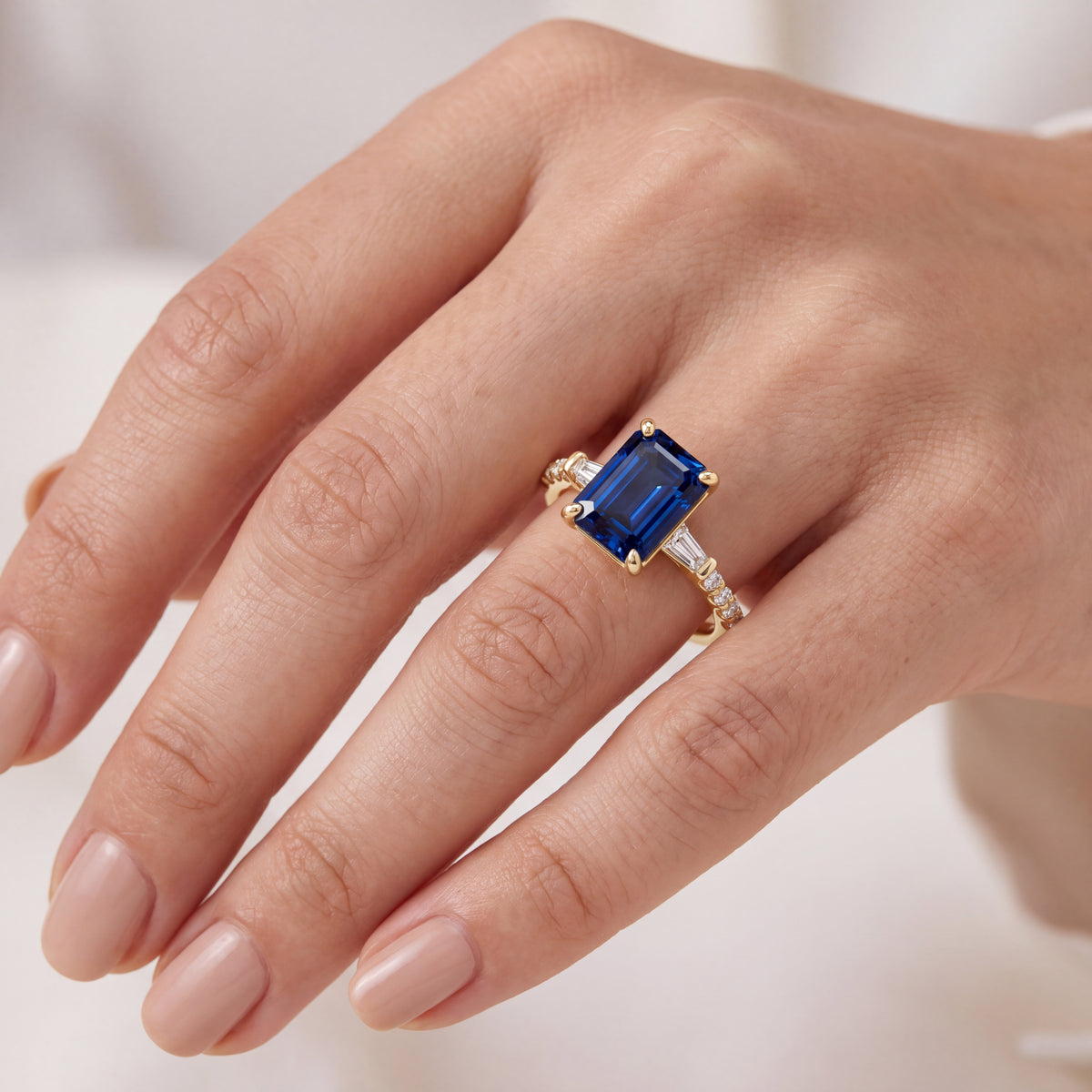 _lifestyle_image@SKU:RG113-NCSE02000004Y #metal_14k-yellow-gold+origin_lab-created