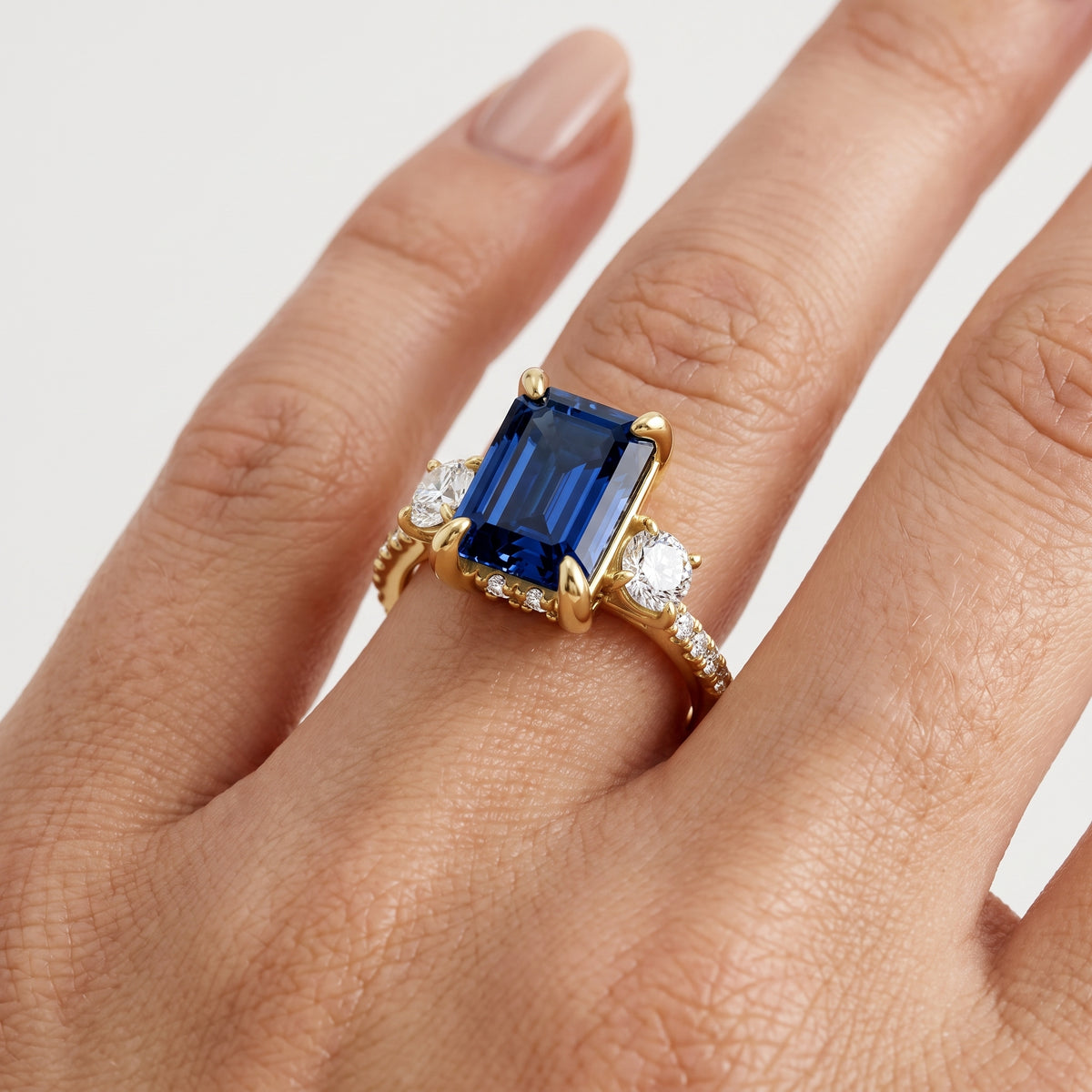 _lifestyle_image@SKU:RG115-NCSE03000004Y #metal_14k-yellow-gold+origin_lab-created