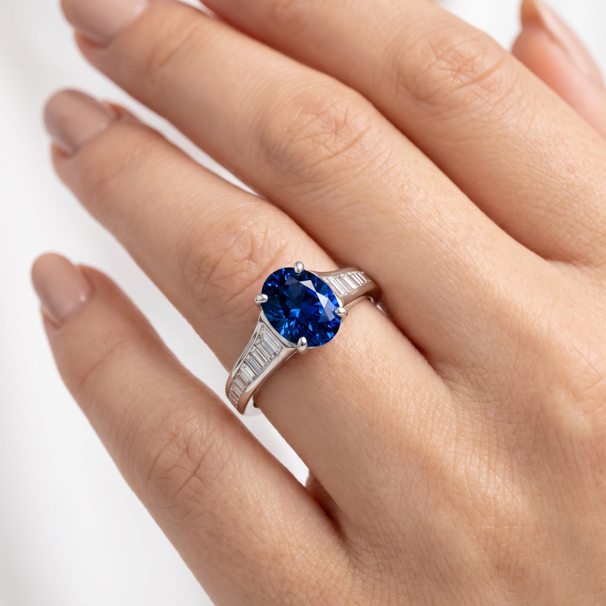 _lifestyle_image@SKU:RG136-LCSO0100000DW #metal_silver+origin_lab-created