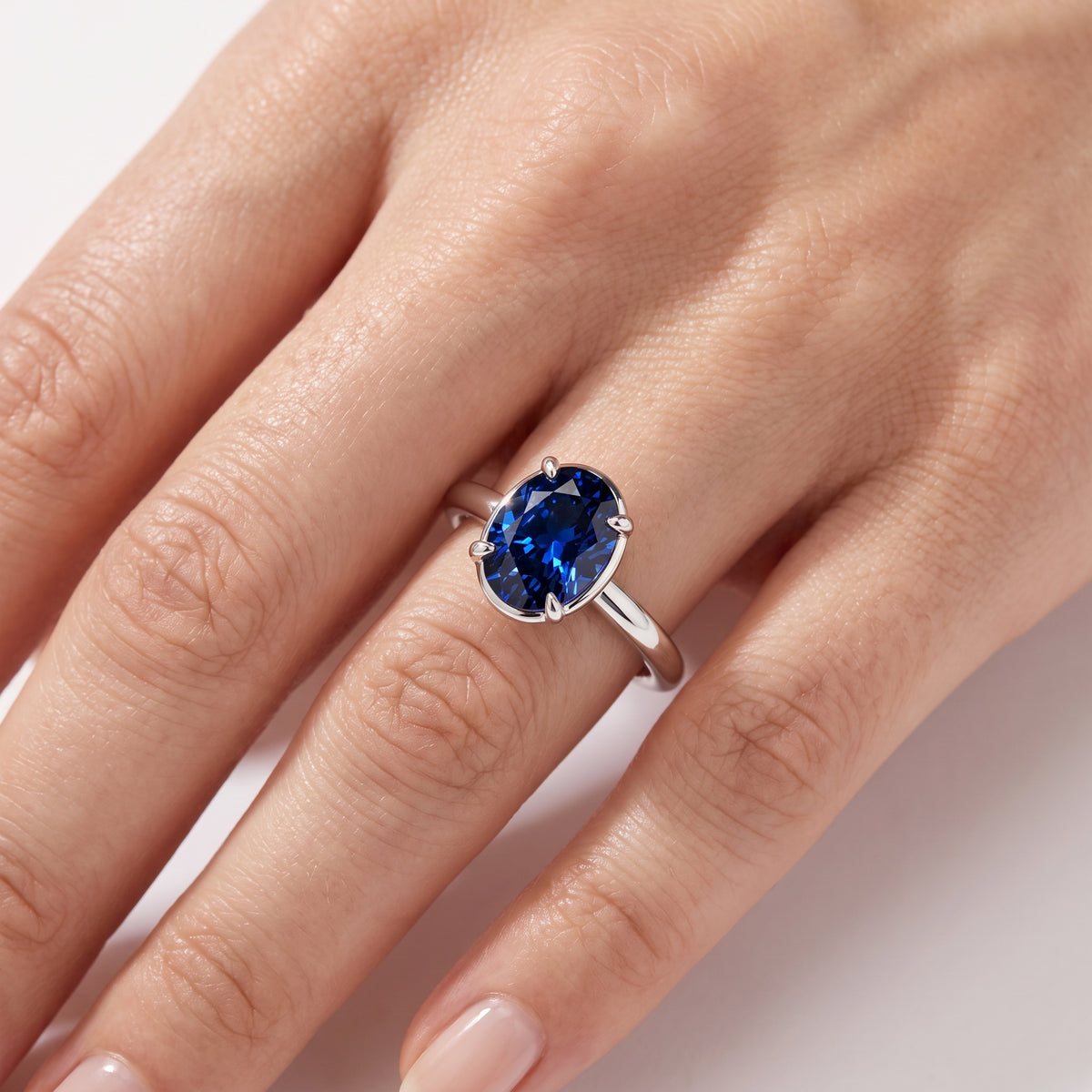 _lifestyle_image@SKU:RG203-NCSO01000004W #metal_14k-white-gold+origin_lab-created