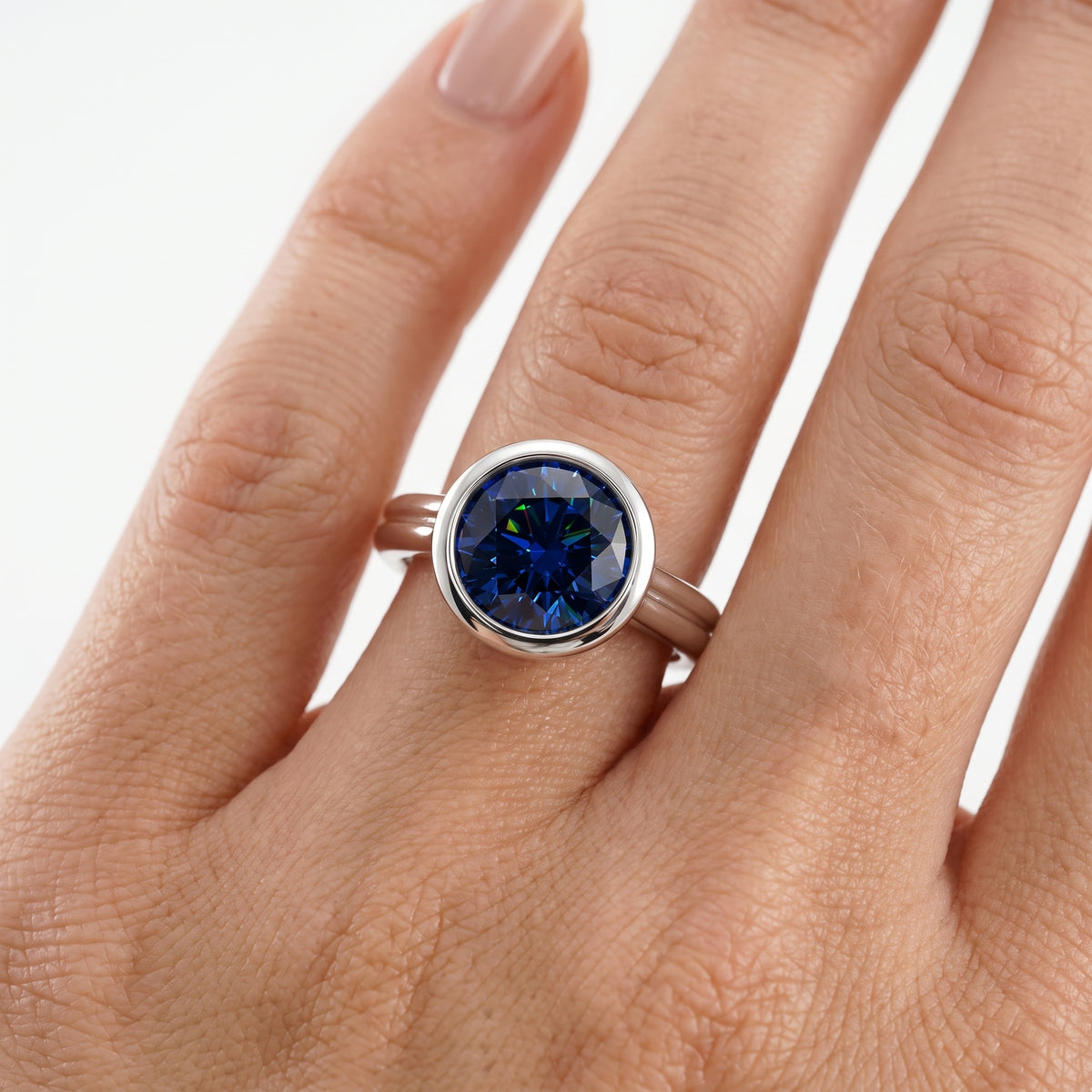_lifestyle_image@SKU:RG280-LCSR0300000DW #metal_silver+origin_lab-created