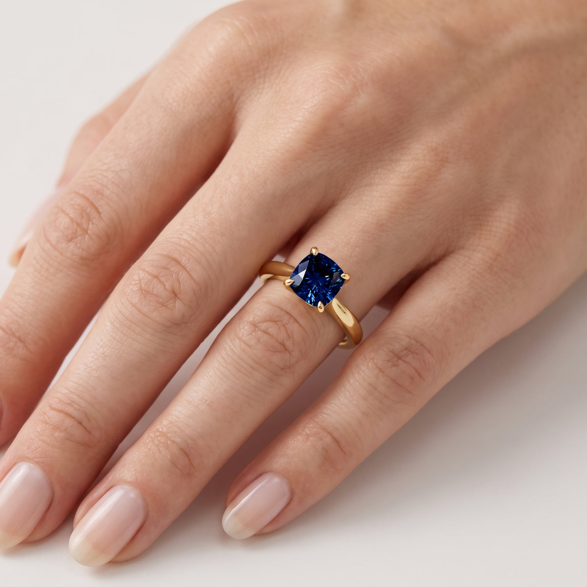 _lifestyle_image@SKU:RG314-NCSC01000004Y #metal_14k-yellow-gold+origin_lab-created
