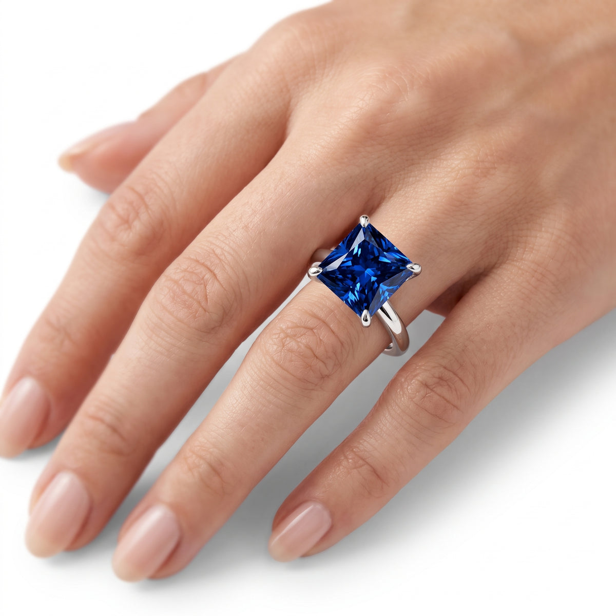 _lifestyle_image@SKU:RG314-NCSP0300000PL #metal_platinum+origin_lab-created