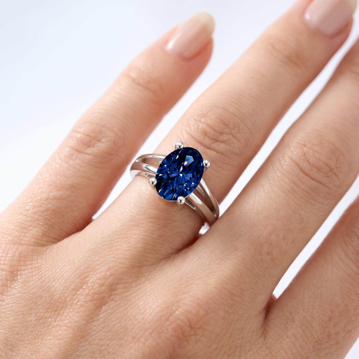 _lifestyle_image@SKU:RG464-LCSO02000004W #metal_10k-white-gold+origin_lab-created
