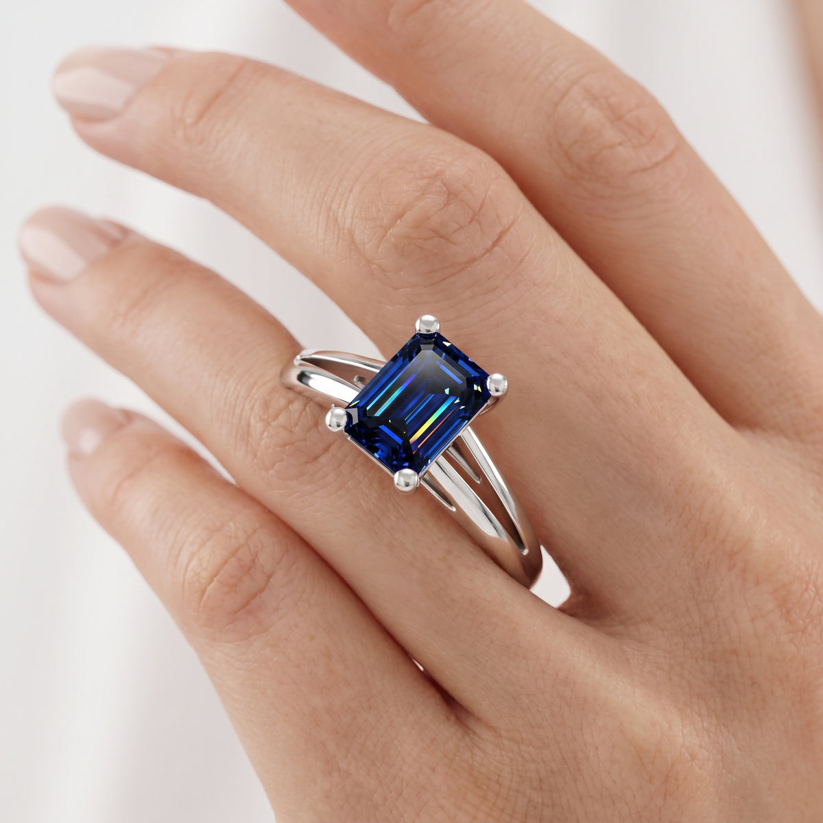 _lifestyle_image@SKU:RG464-NCSE01000004W #metal_14k-white-gold+origin_lab-created