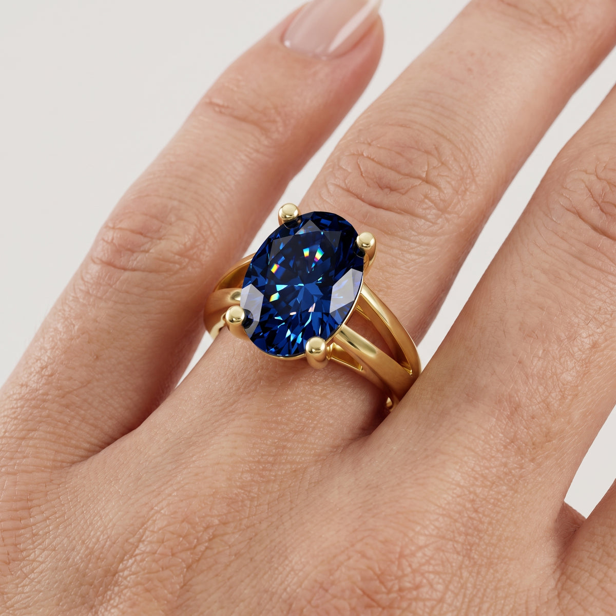 _lifestyle_image@SKU:RG464-NCSO04000004Y #metal_14k-yellow-gold+origin_lab-created