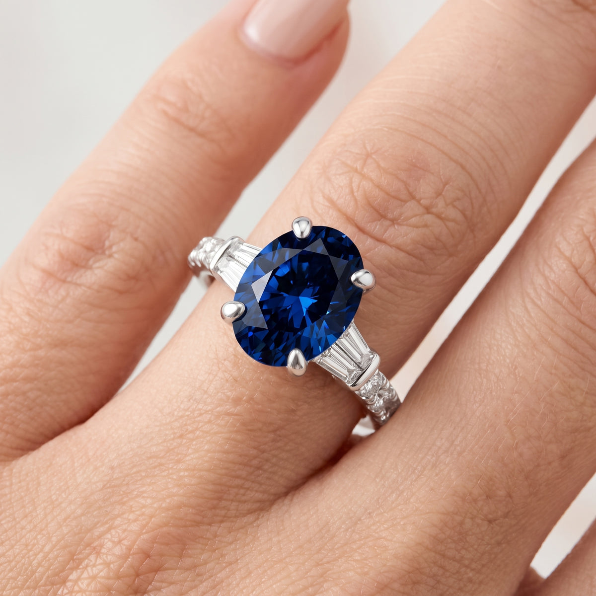 _lifestyle_image@SKU:RG517-NGSO03000004W #metal_14k-white-gold+origin_lab-created