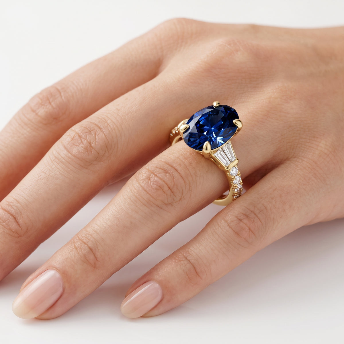 _lifestyle_image@SKU:RG517-NGSO03000004Y #metal_14k-yellow-gold+origin_lab-created