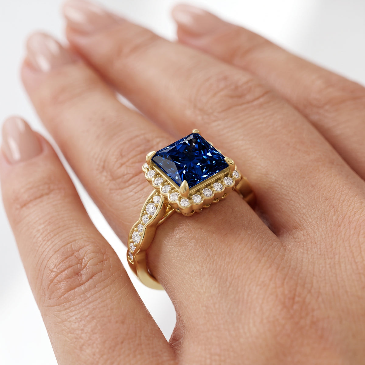 _lifestyle_image@SKU:RG538-NCSP02000004Y #metal_14k-yellow-gold+origin_lab-created