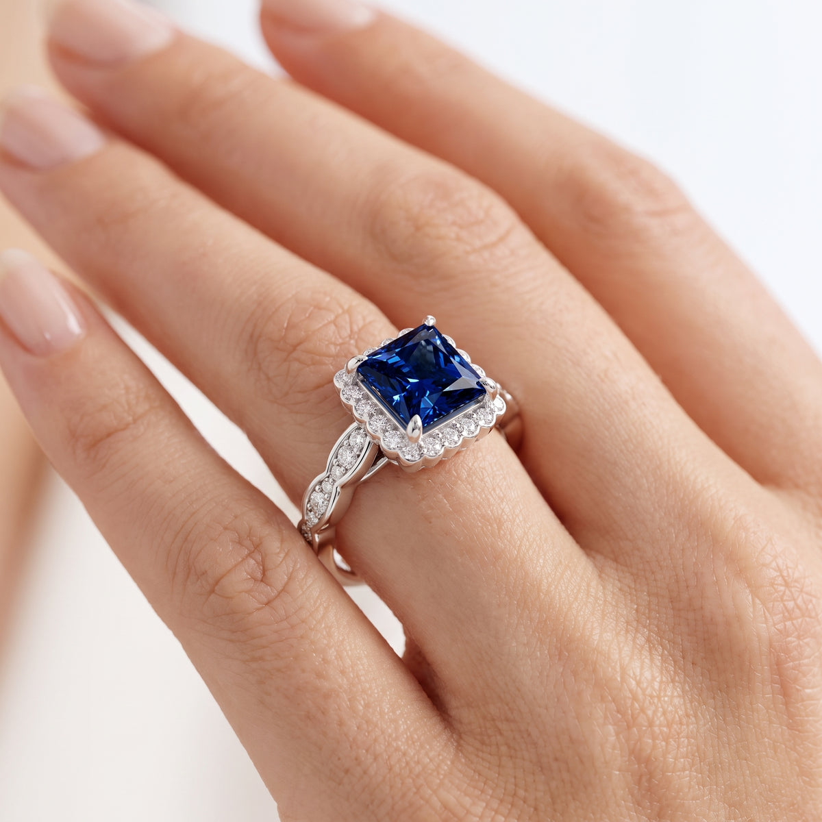 _lifestyle_image@SKU:RG538-NCSP0200000PL #metal_platinum+origin_lab-created