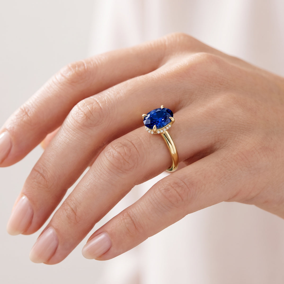 _lifestyle_image@SKU:RG604-NCSO01000004Y #metal_14k-yellow-gold+origin_lab-created