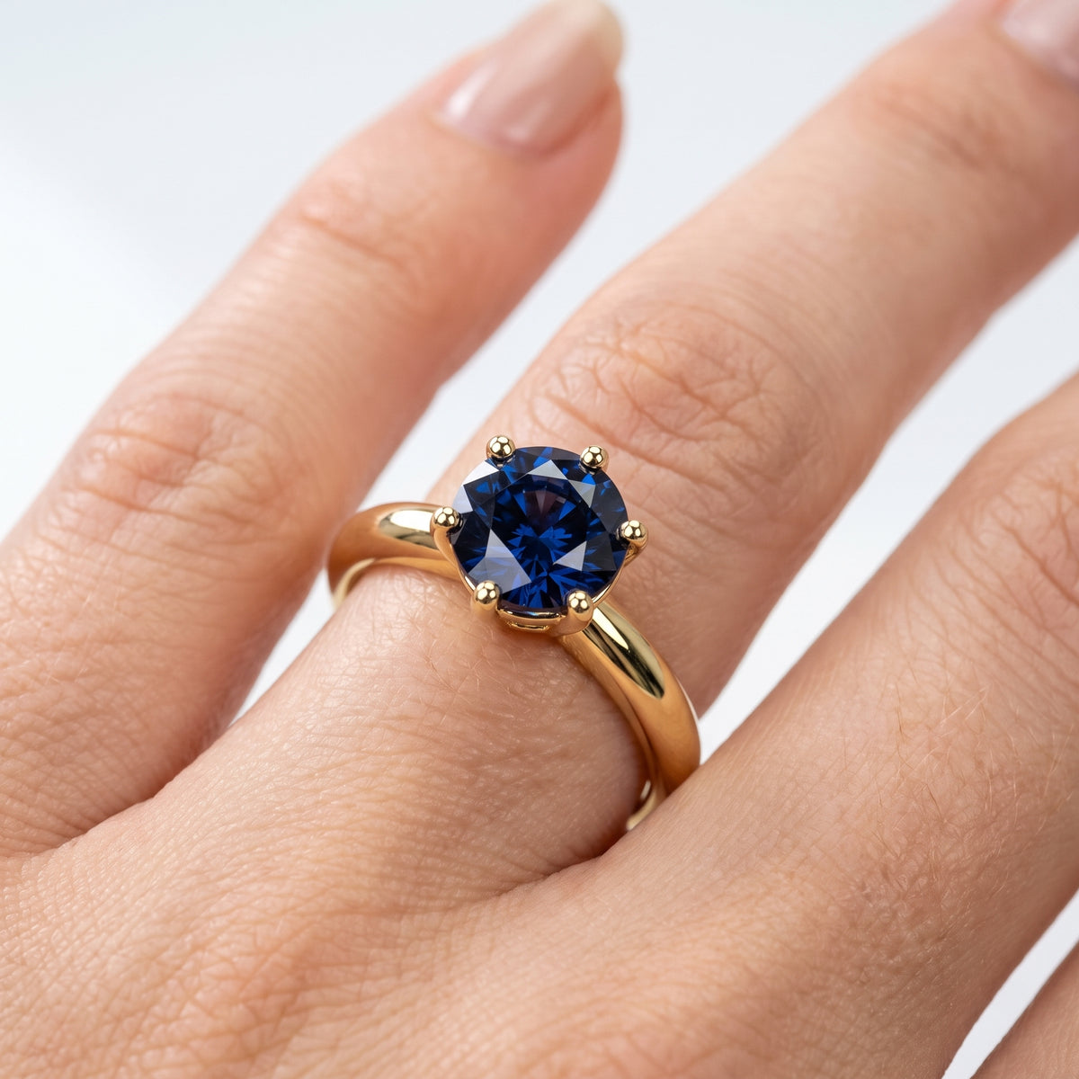 _lifestyle_image@SKU:RG839-NCSR01000004Y #metal_14k-yellow-gold+origin_lab-created