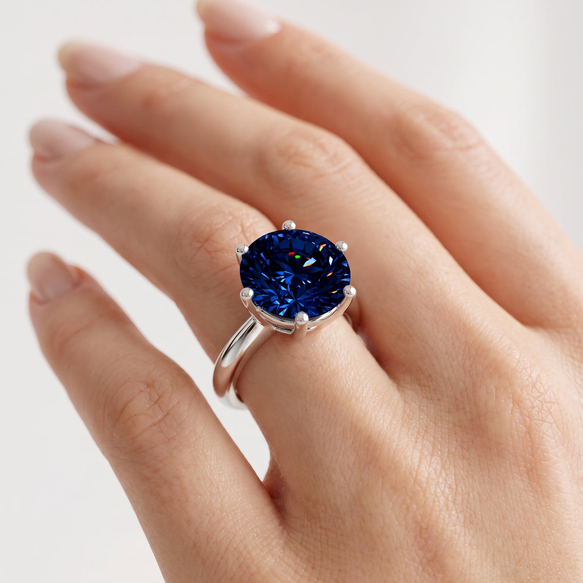 _lifestyle_image@SKU:RG839-NCSR03000004W #metal_14k-white-gold+origin_lab-created
