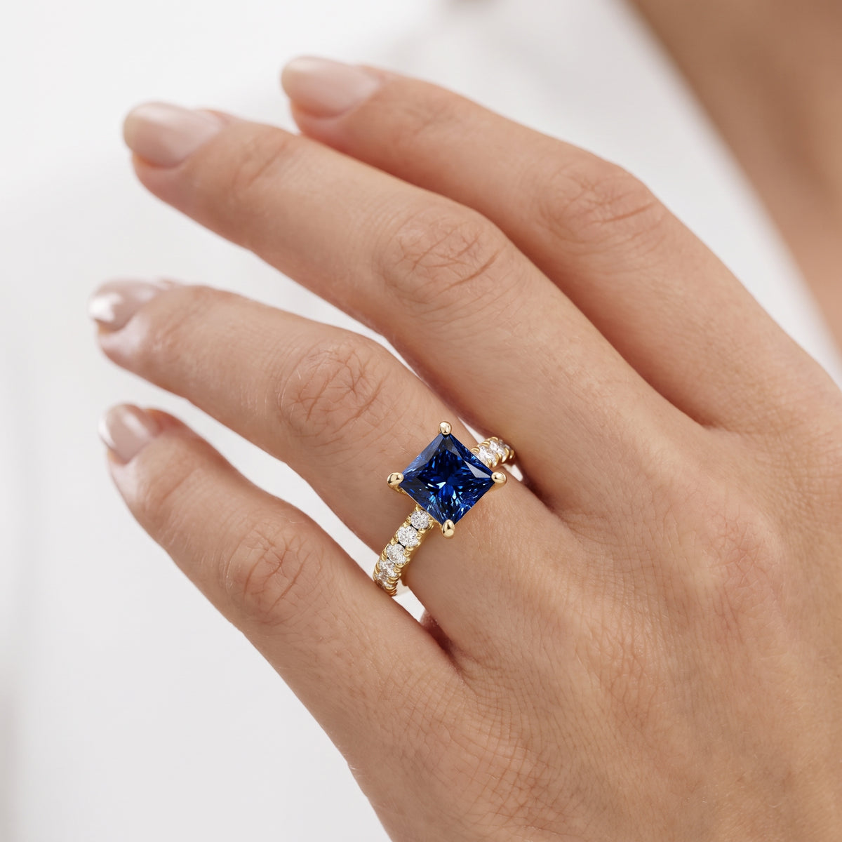 _lifestyle_image@SKU:RG847-NCSP01000004Y #metal_14k-yellow-gold+origin_lab-created