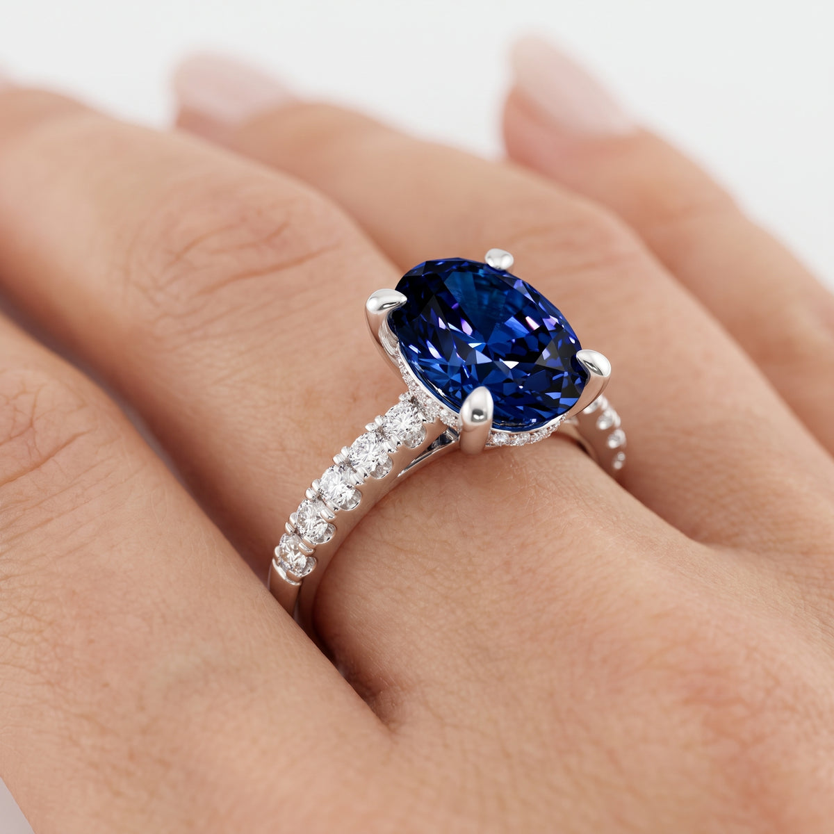 _lifestyle_image@SKU:RG930-NCSO03000004W #metal_14k-white-gold+origin_lab-created