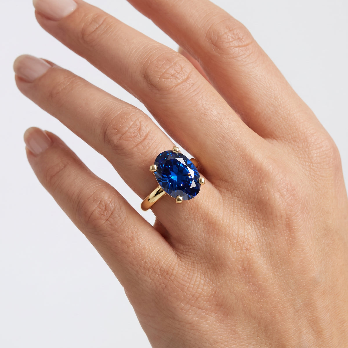 _lifestyle_image@SKU:RG952-NCSO04000004Y #metal_14k-yellow-gold+origin_lab-created