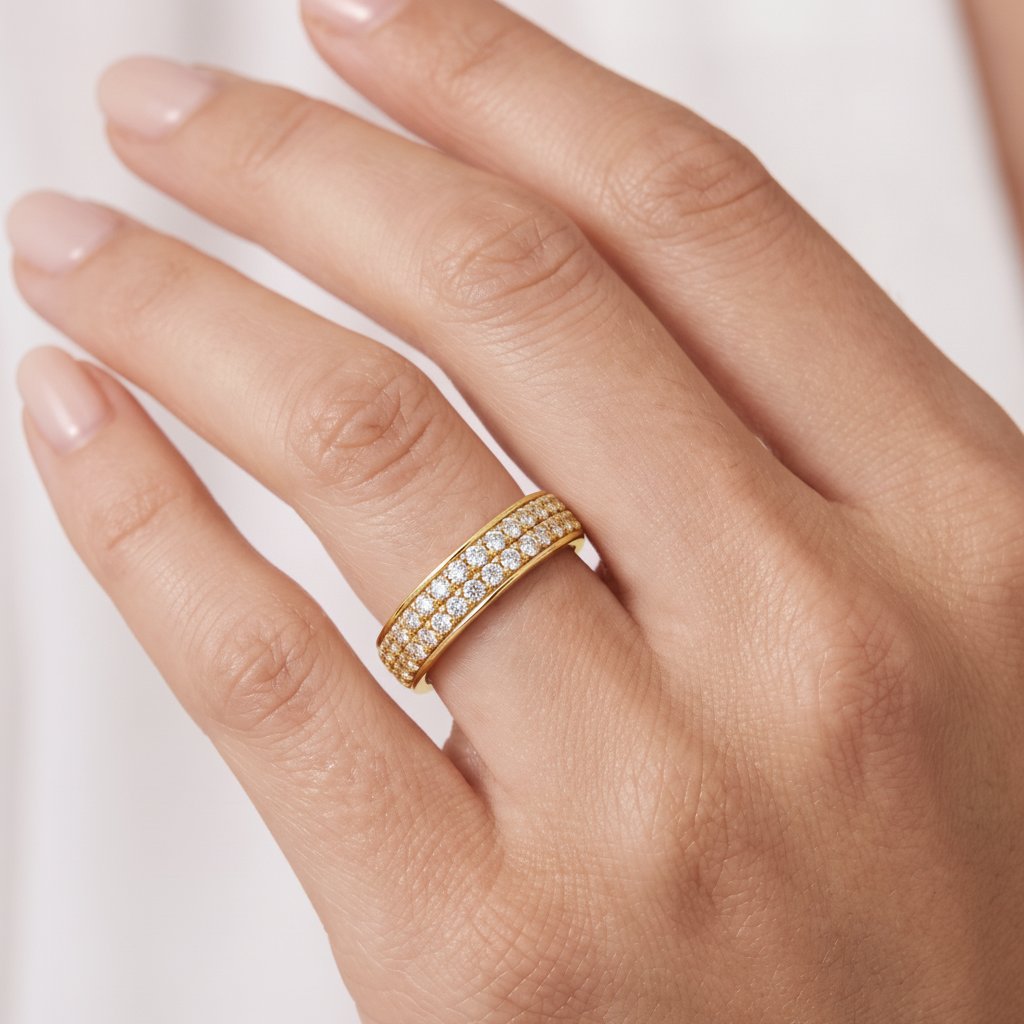 _lifestyle_image@SKU:T1129-NADR01000004Y #metal_14k-yellow-gold+origin_natural+quality_ef-vs2+