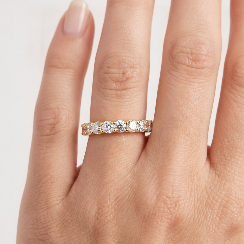 _lifestyle_image@SKU:T1731-NADR01980004Y #metal_14k-yellow-gold+origin_lab-grown+quality_ef-vs2+