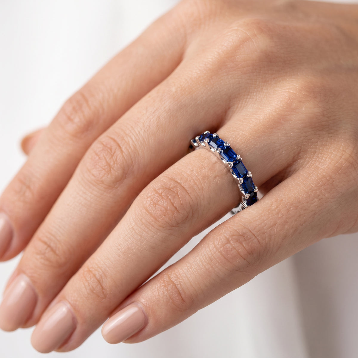 _lifestyle_image@SKU:TG234-LCSE0199000DW #metal_silver+origin_lab-created