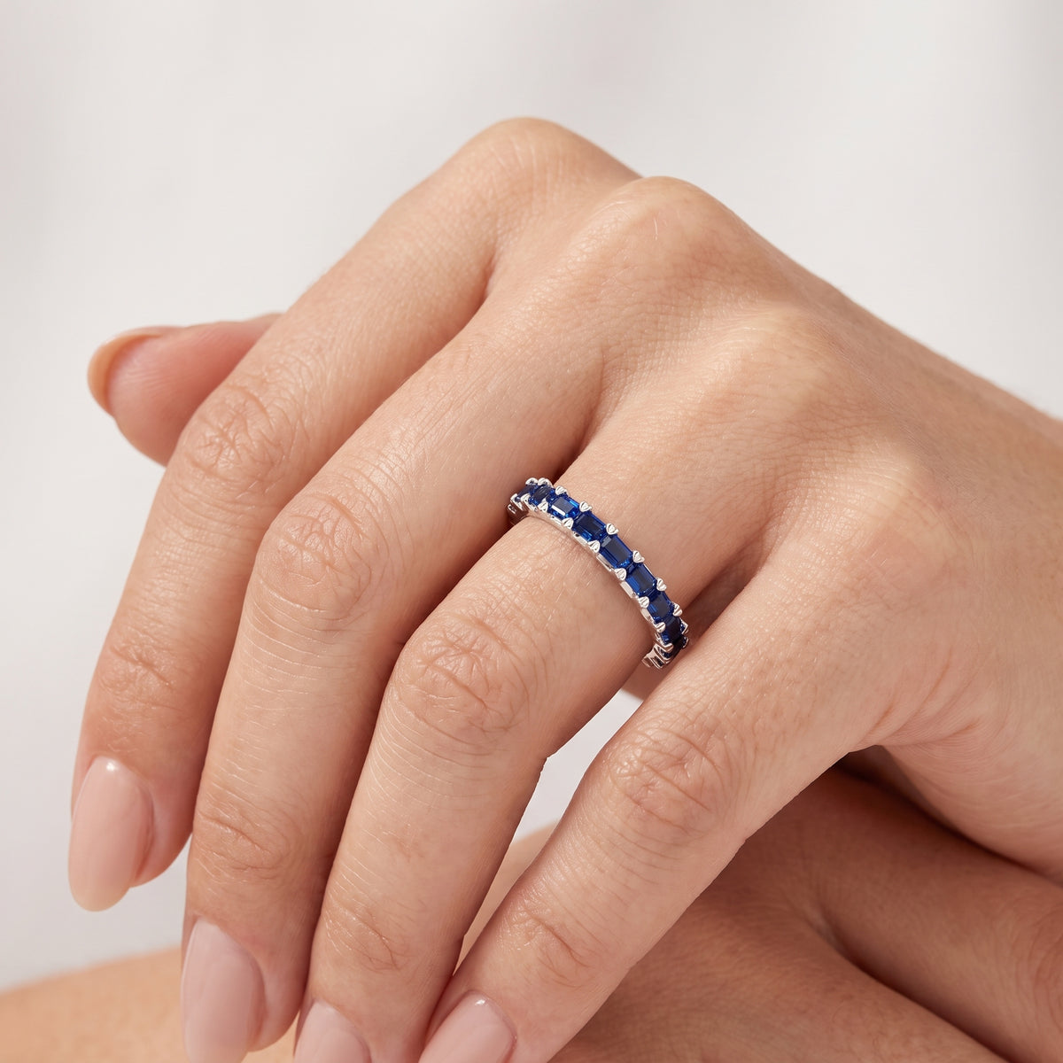 _lifestyle_image@SKU:TG234-NCSE01070004W #metal_14k-white-gold+origin_lab-created