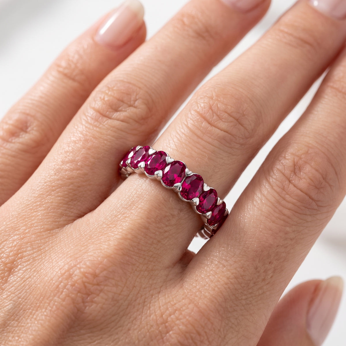 _lifestyle_image@SKU:TG732-LCRO02050004W #metal_10k-white-gold+origin_lab-created