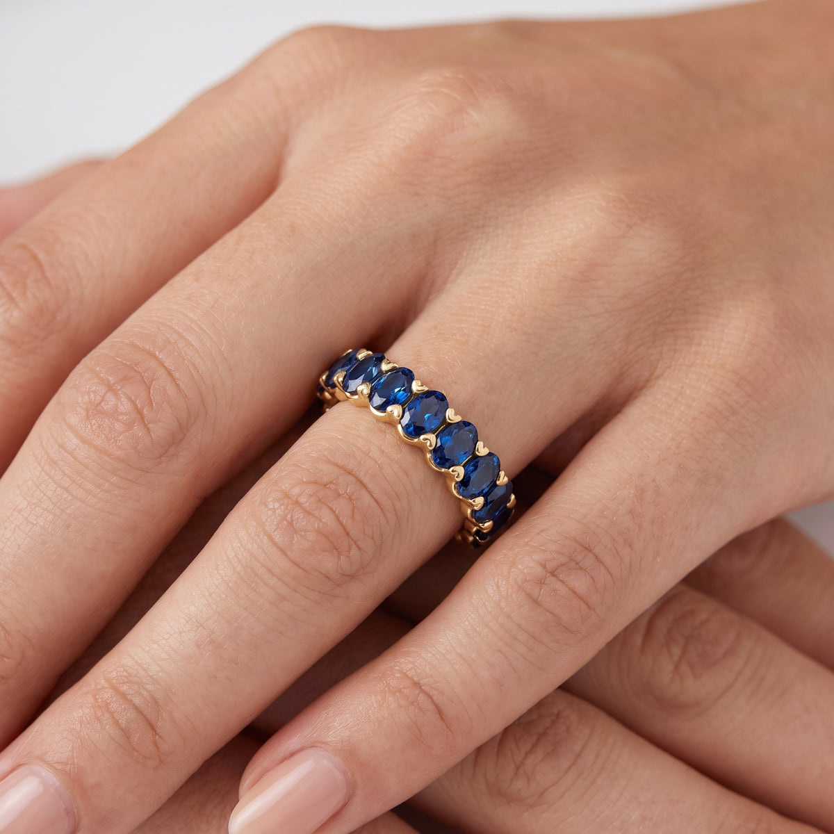_lifestyle_image@SKU:TG732-LCSO03000004Y #metal_10k-yellow-gold+origin_lab-created