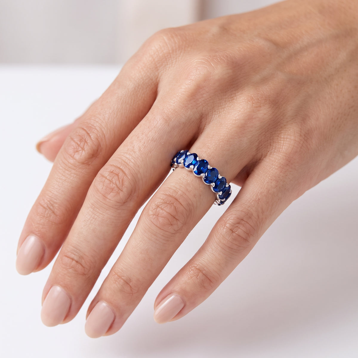 _lifestyle_image@SKU:TG732-LCSO05040004W #metal_10k-white-gold+origin_lab-created