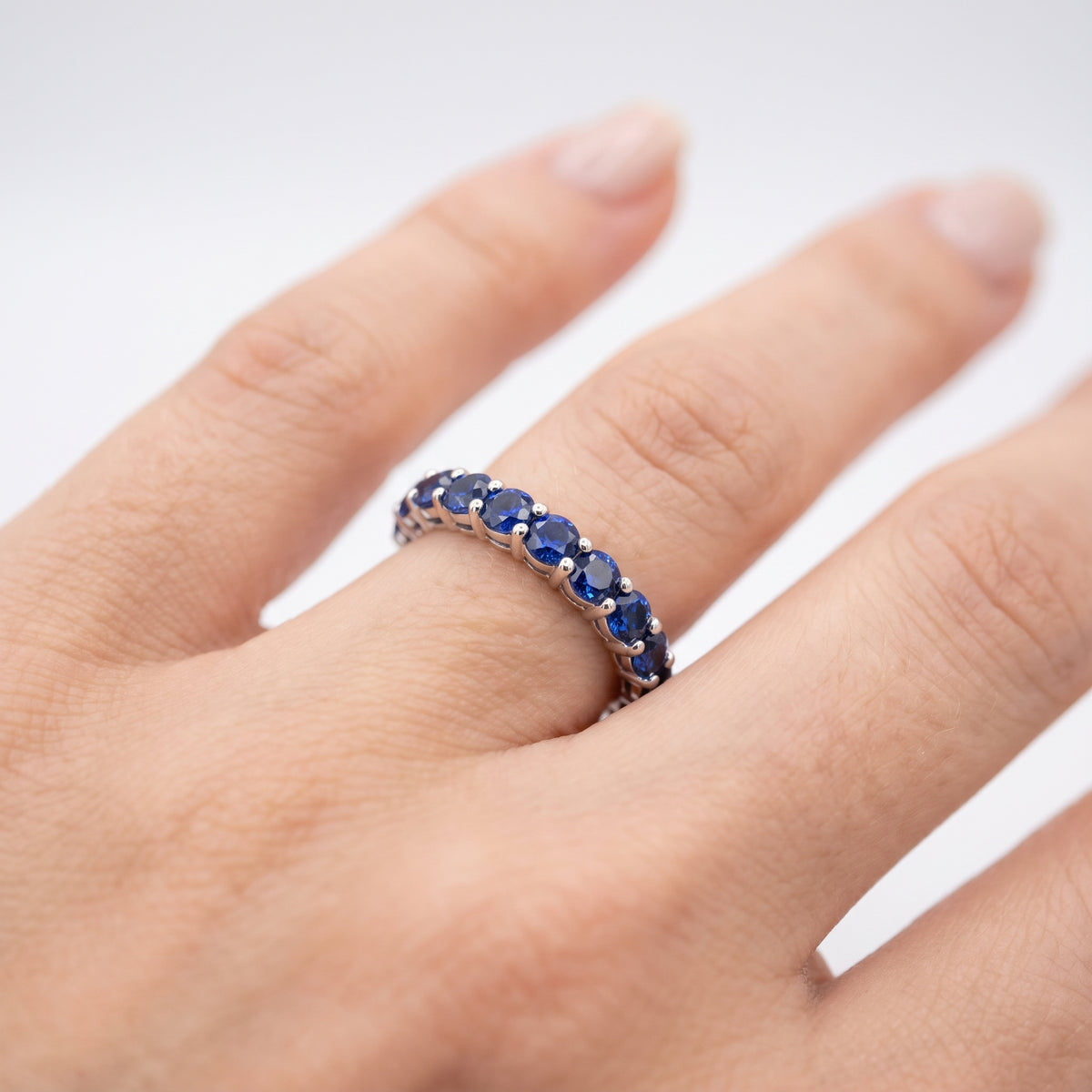 _lifestyle_image@SKU:TG986-LCSR0198000DW #metal_silver+origin_lab-created