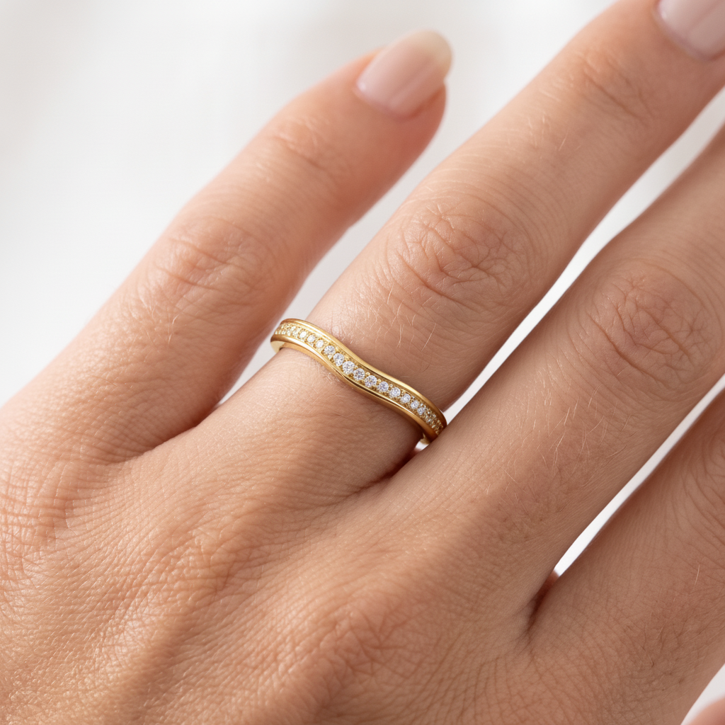 _lifestyle_image@SKU:W0323-NADR00220004Y #metal_14k-yellow-gold+origin_lab-grown+quality_ef-vs2+