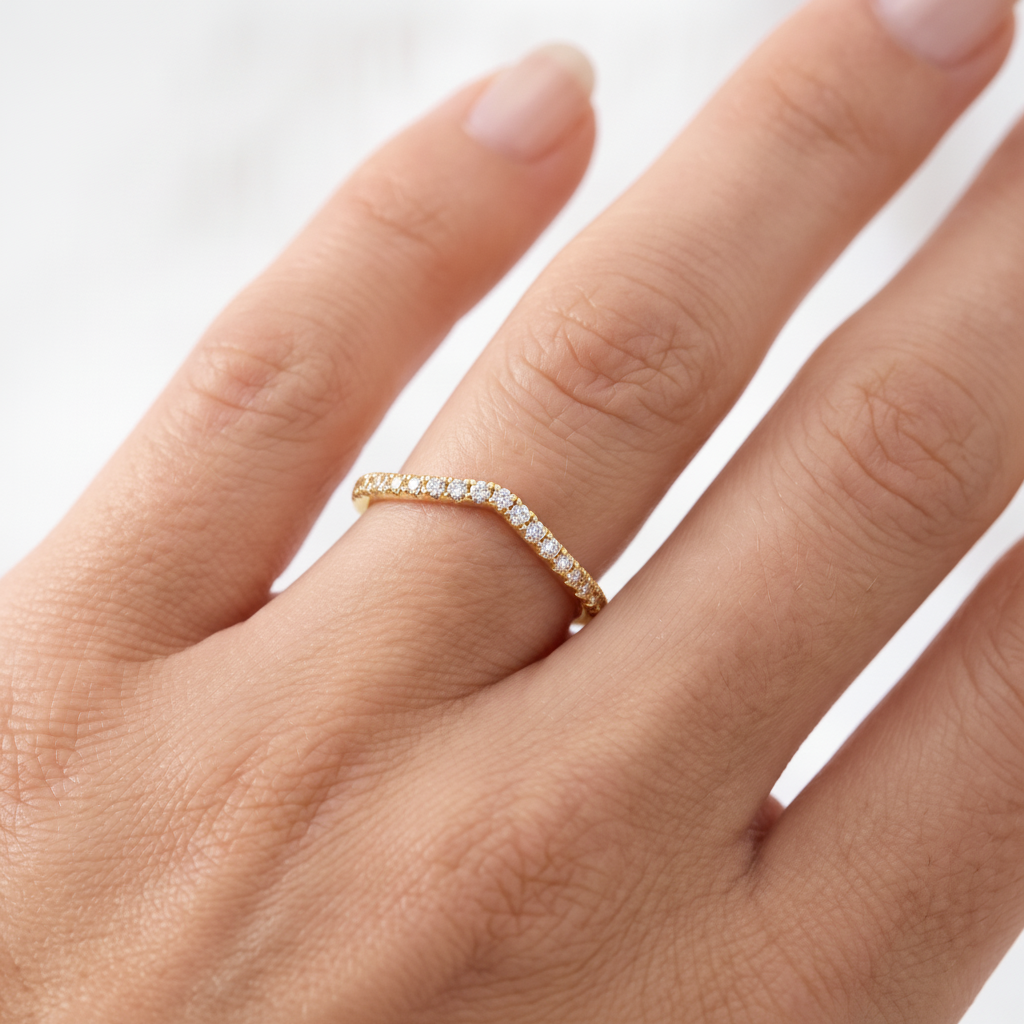 _lifestyle_image@SKU:W0329-NADR00160004Y #metal_14k-yellow-gold+origin_lab-grown+quality_ef-vs2+