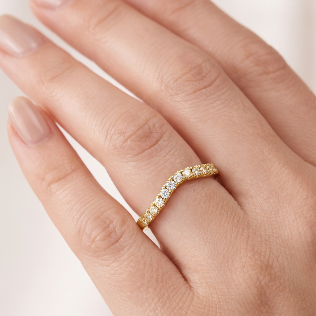 _lifestyle_image@SKU:W0331-NADR00340004Y #metal_14k-yellow-gold+origin_lab-grown+quality_ef-vs2+