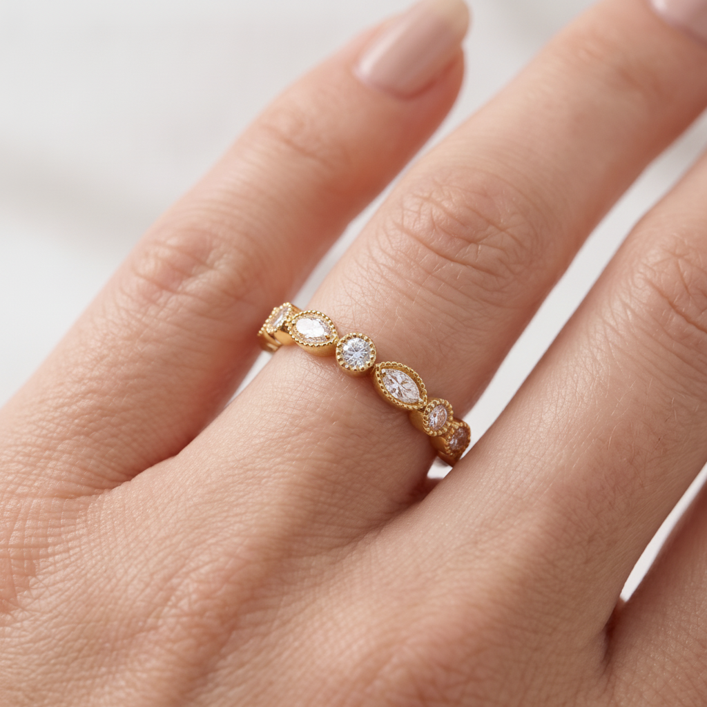 _lifestyle_image@SKU:W0635-NADR00190004Y #metal_14k-yellow-gold+origin_lab-grown+quality_ef-vs2+