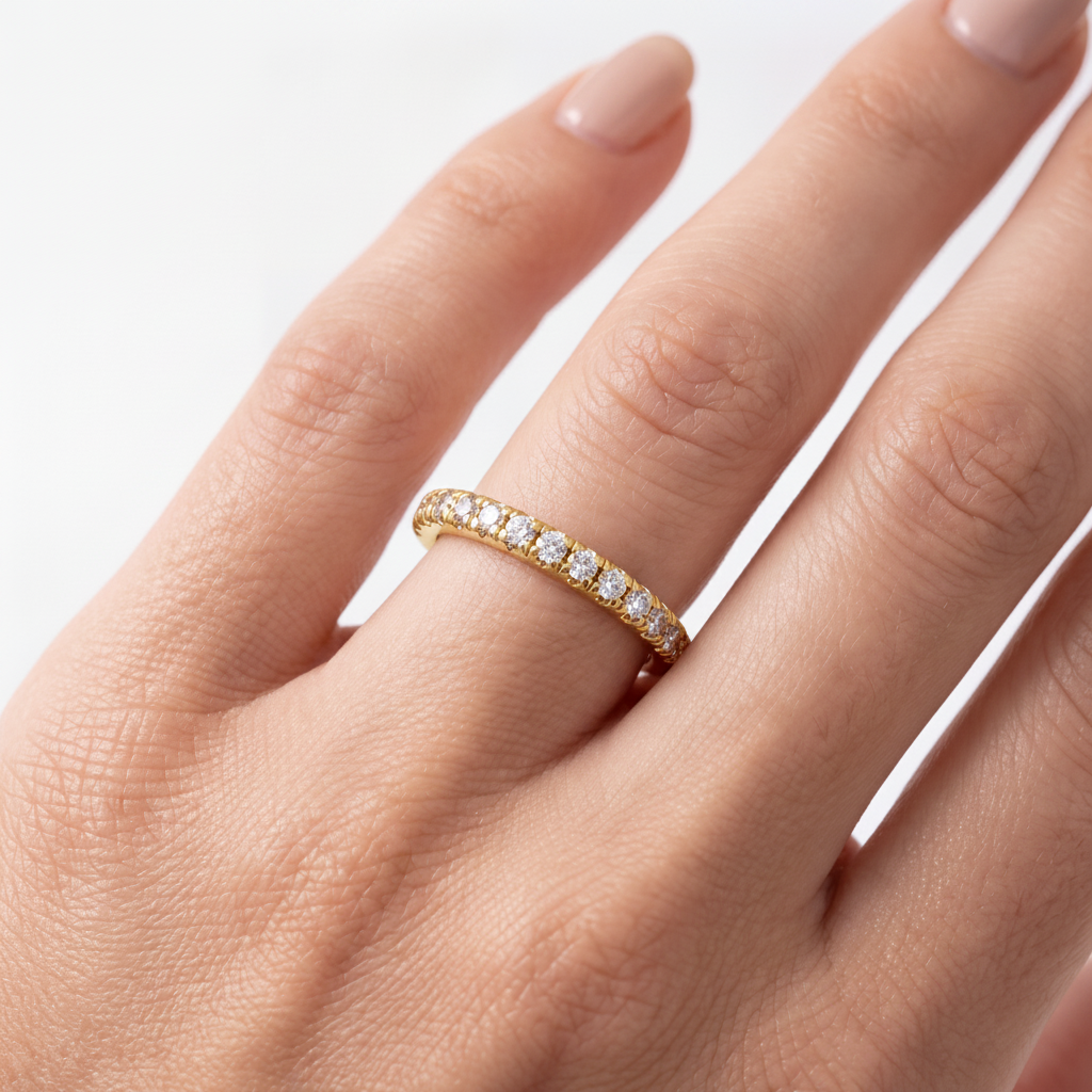 _lifestyle_image@SKU:W0688-NADR00310004Y #metal_14k-yellow-gold+origin_lab-grown+quality_ef-vs2+