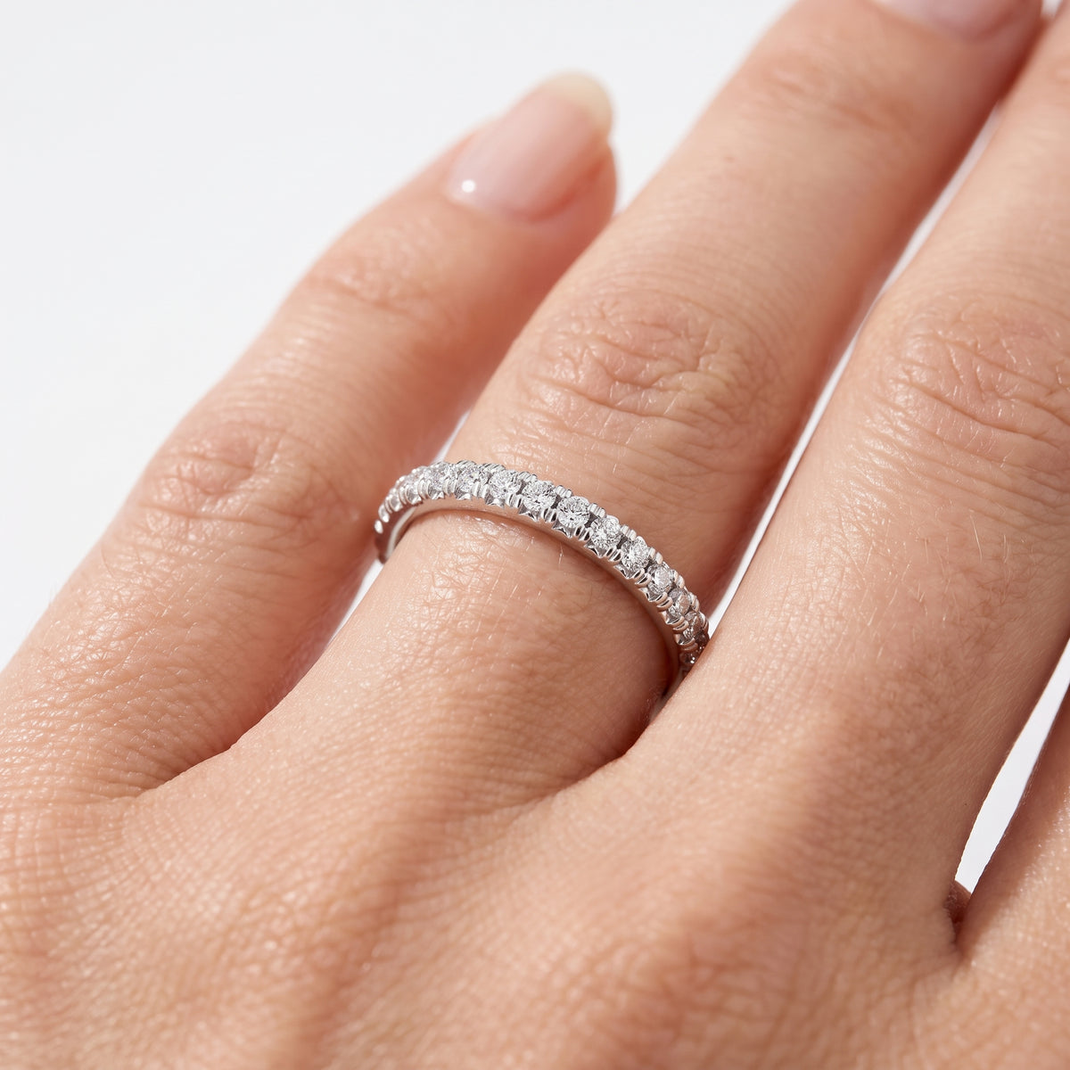 _lifestyle_image@SKU:W1094-NADR00320004W #metal_14k-white-gold+origin_lab-grown+quality_ef-vs2+