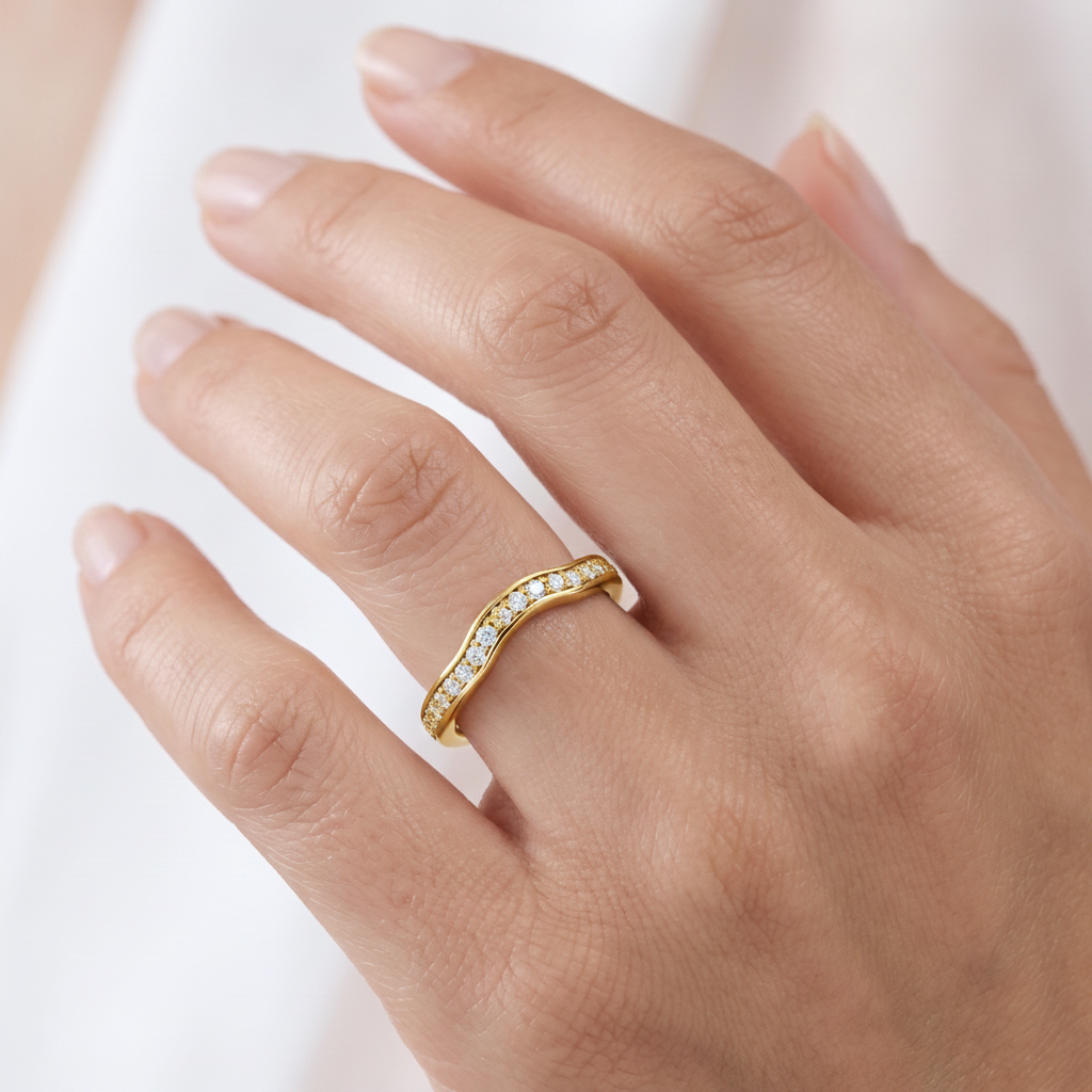 _lifestyle_image@SKU:W1108-NADR00200004Y #metal_14k-yellow-gold+origin_lab-grown+quality_ef-vs2+
