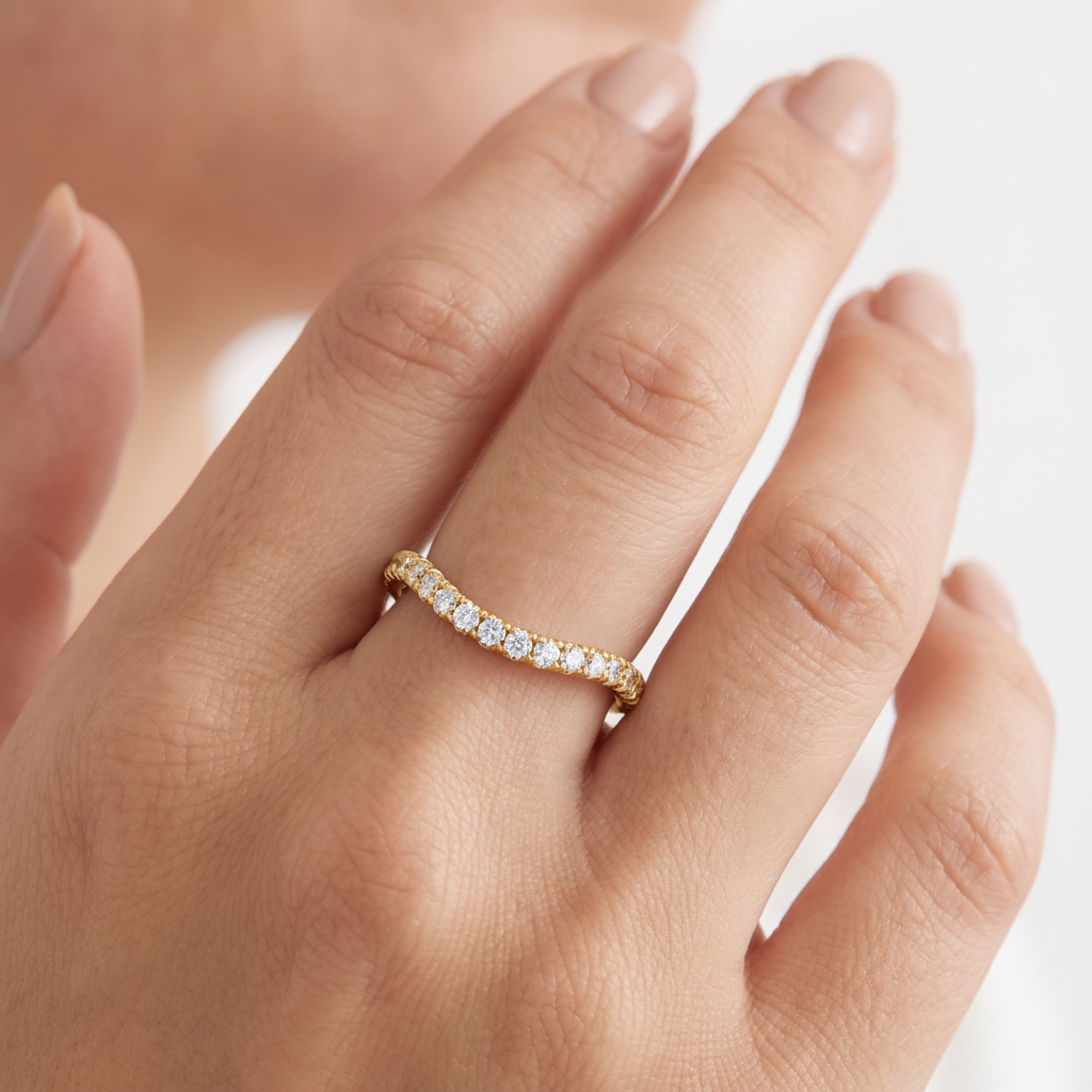 _lifestyle_image@SKU:W3529-NADR00250004Y #metal_14k-yellow-gold+origin_lab-grown+quality_ef-vs2+