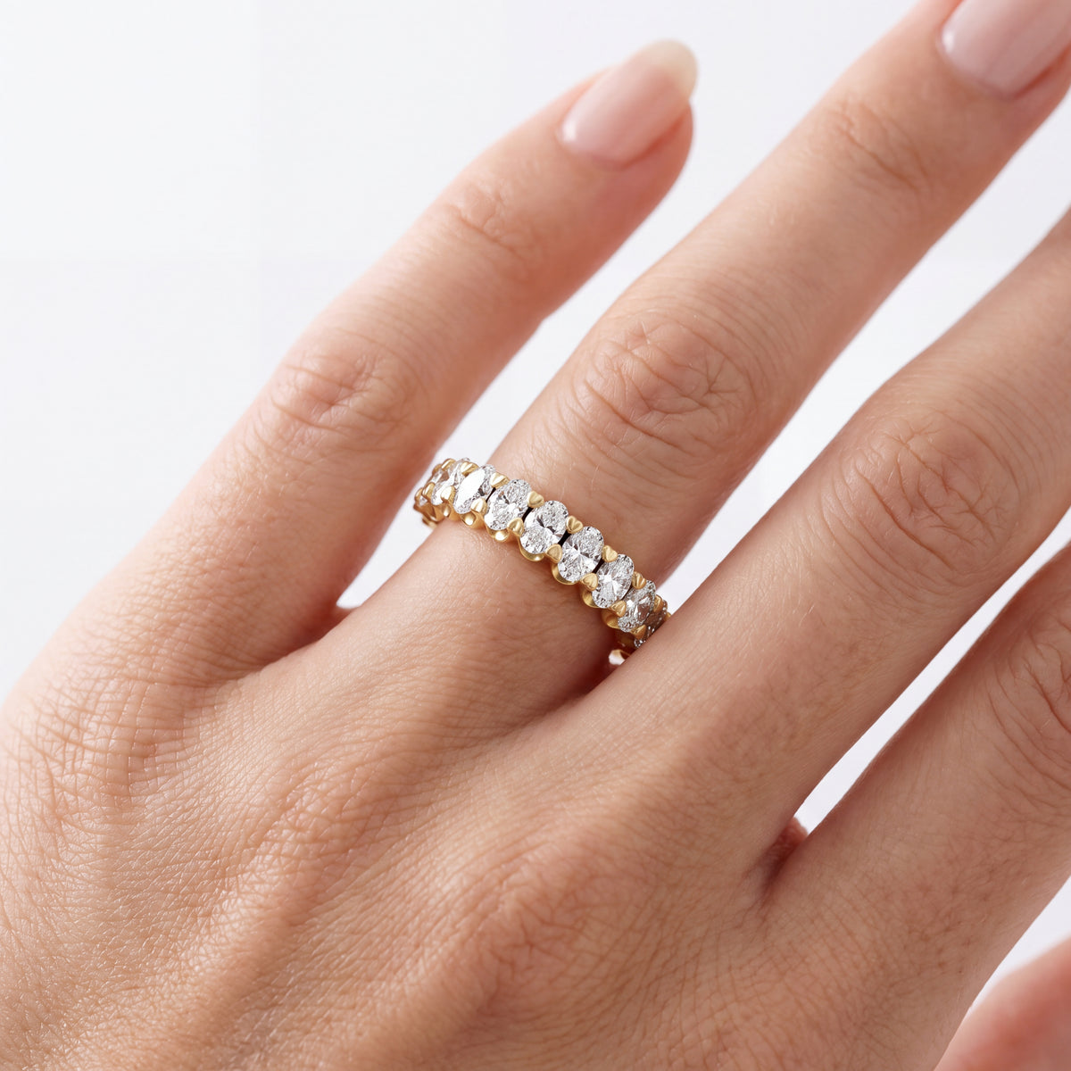 _lifestyle_image@SKU:W3533-NADO01060004Y #metal_14k-yellow-gold+origin_lab-grown+quality_ef-vs2+