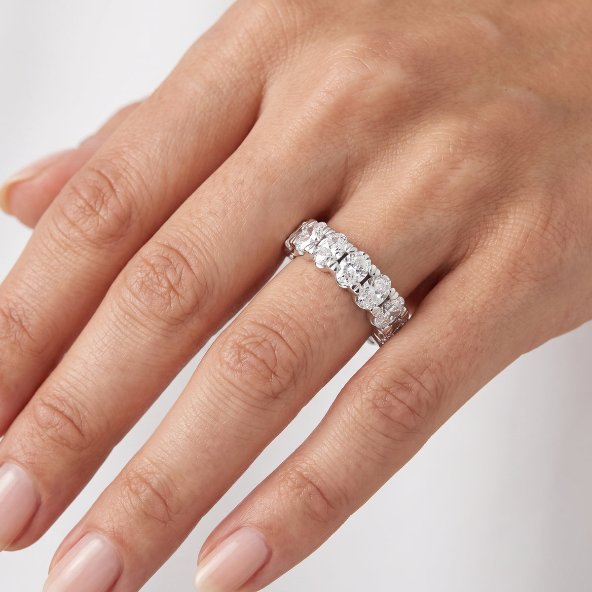 _lifestyle_image@SKU:W3535-NADO04000004W #metal_14k-white-gold+origin_lab-grown+quality_ef-vs2+