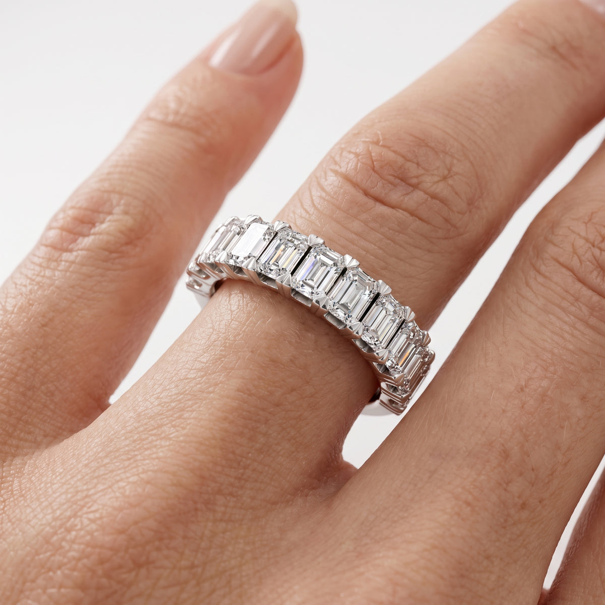 _lifestyle_image@SKU:W3541-NADE0303000PL #metal_platinum+origin_lab-grown+quality_ef-vs2+