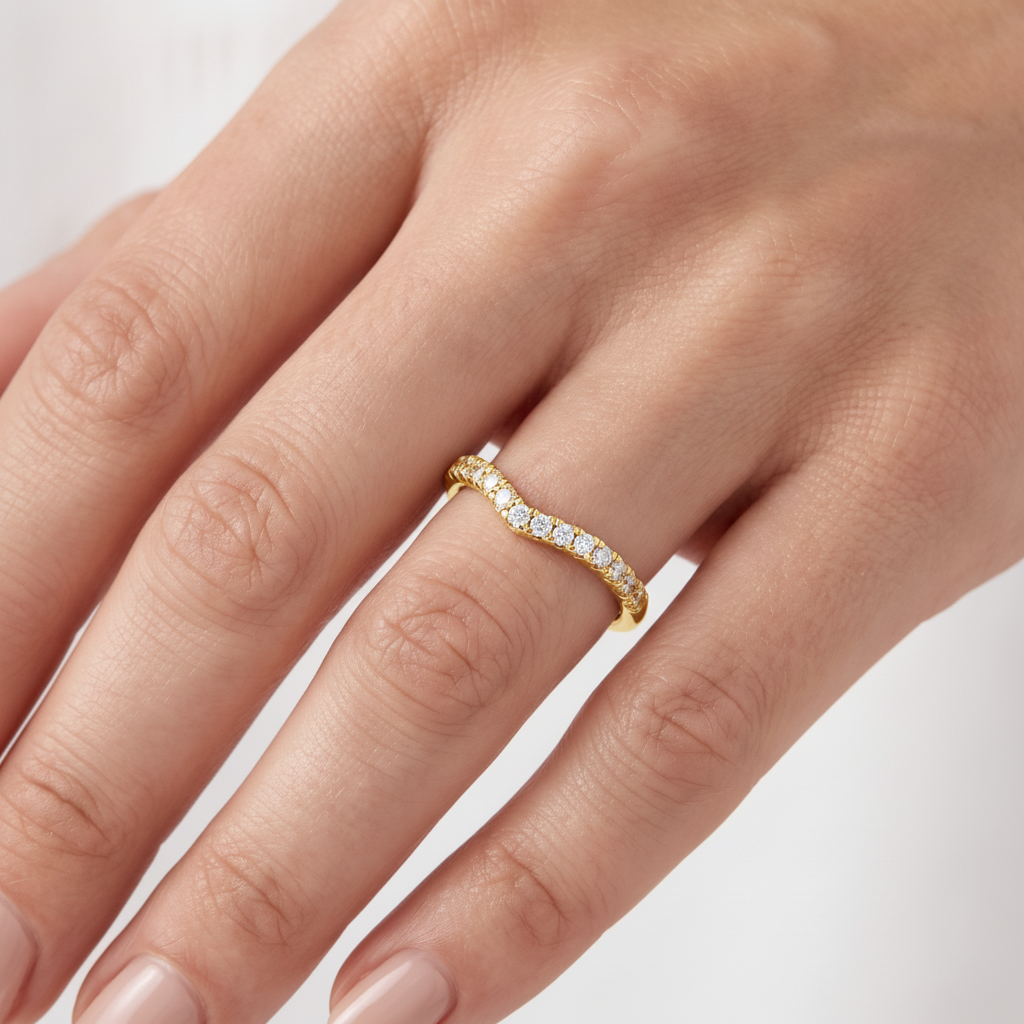 _lifestyle_image@SKU:W5667-NADR00310004Y #metal_14k-yellow-gold+origin_lab-grown+quality_ef-vs2+