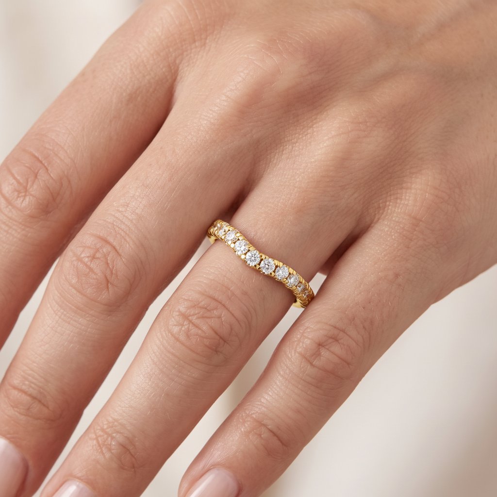 _lifestyle_image@SKU:W6828-NADR00450004Y #metal_14k-yellow-gold+origin_lab-grown+quality_ef-vs2+