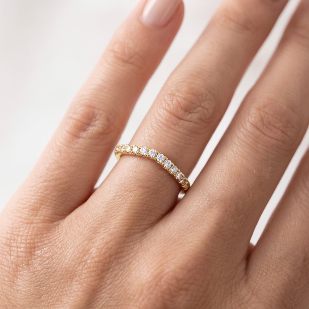 _lifestyle_image@SKU:W7707-NADR00300004Y #metal_14k-yellow-gold+origin_lab-grown+quality_ef-vs2+