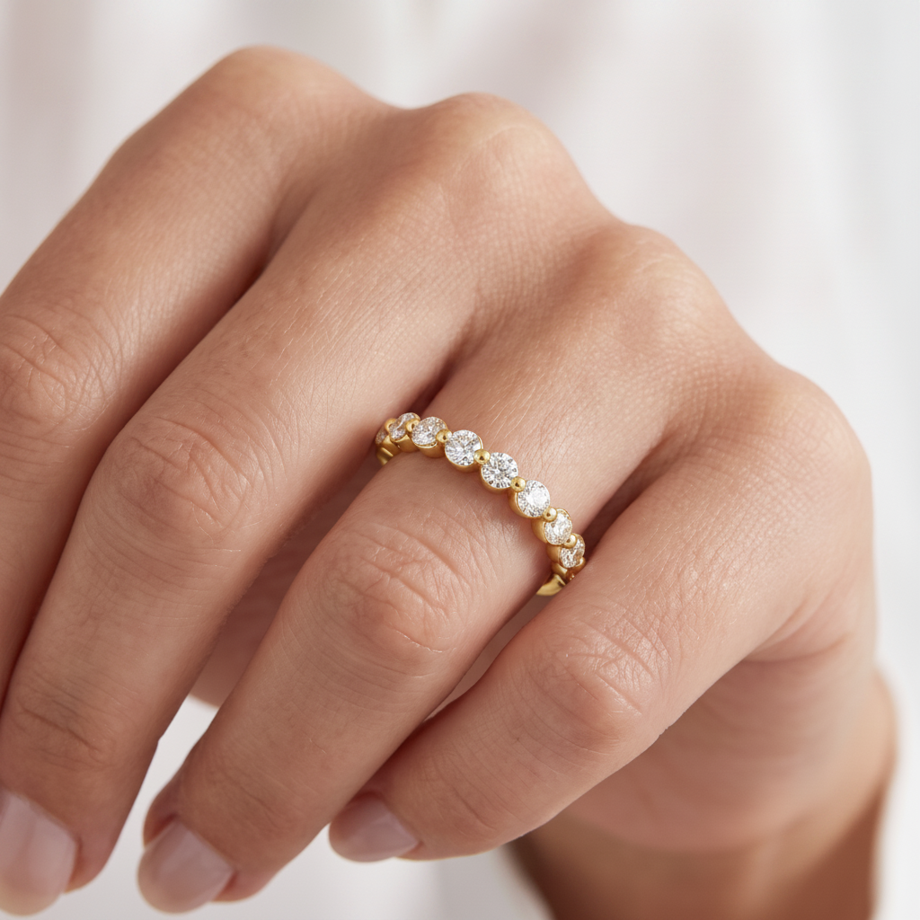 _lifestyle_image@SKU:W7716-NADR00220004Y #metal_14k-yellow-gold+origin_lab-grown+quality_ef-vs2+