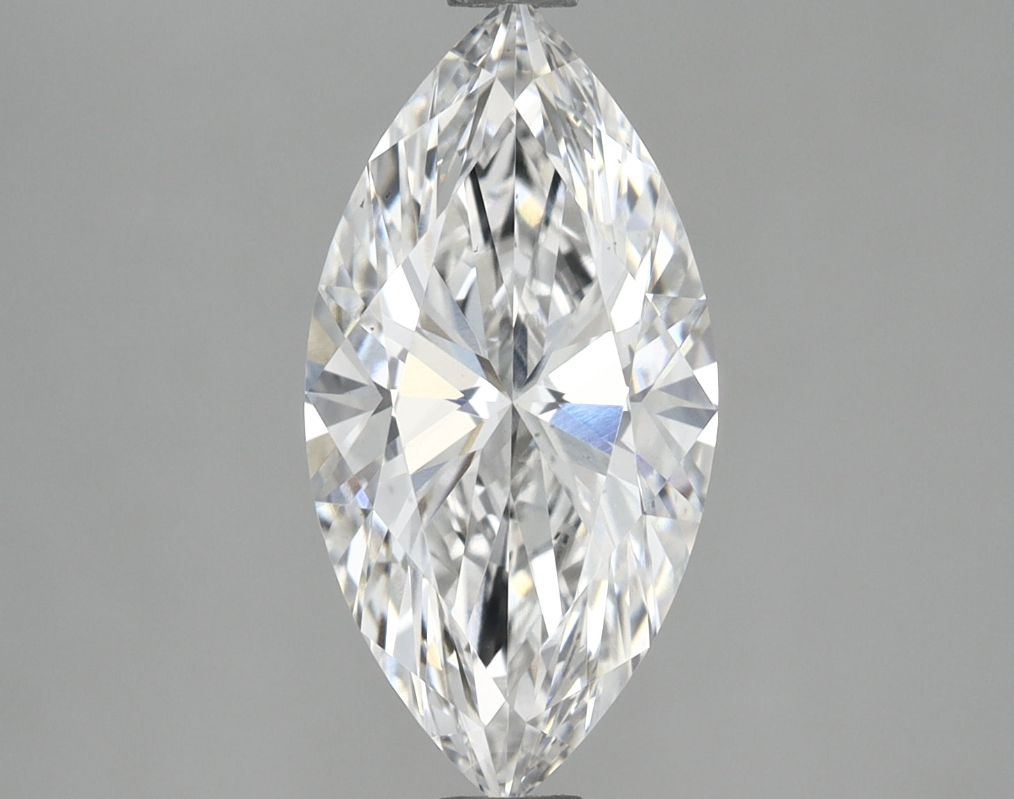 _roll_image@ #carat-weight_2+shape_marquise+quality_ef-vs2